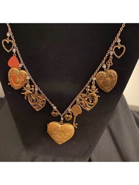 Vintage PIDIDDLY LINKS STYLE Heart Charm Locket Necklace | Sentimental Brass Ton